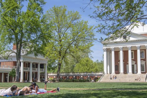 Students on Lawn in summer in front of Rotunda