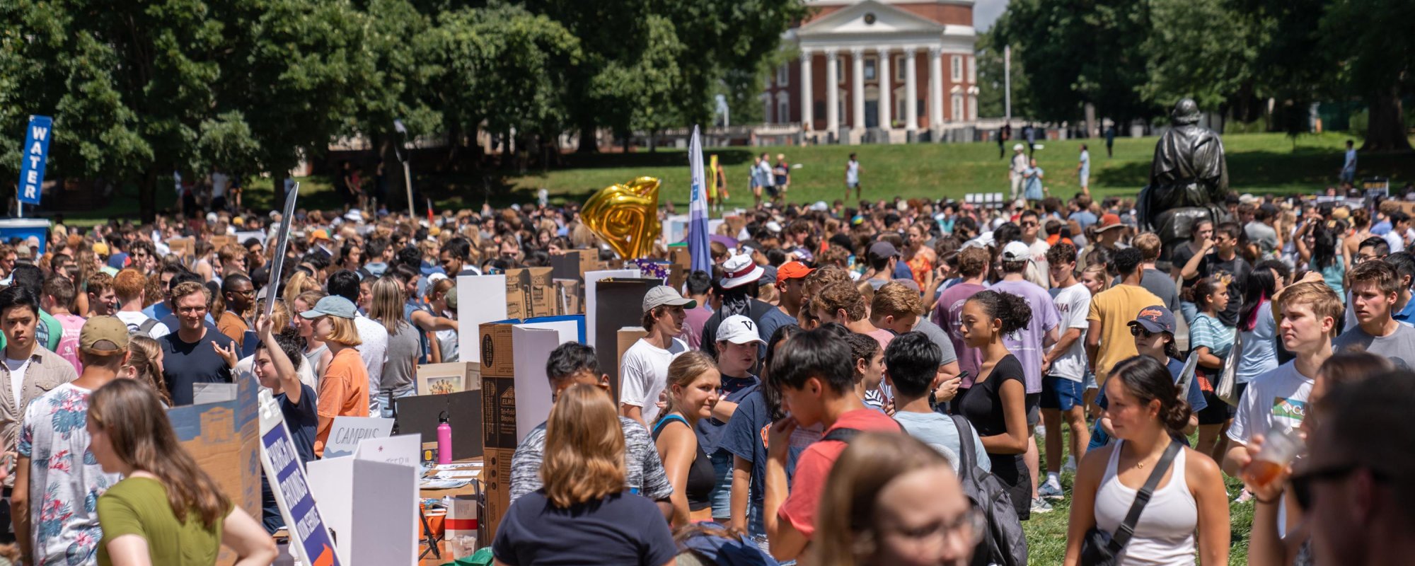 Students on the south Lawn for Fall Activities Fair