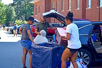 People moving in on Grounds!